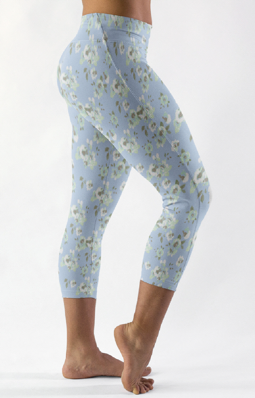 Zyia Leggings Womens 6-8 Blue Floral Print Light N Tight Capri Azul Paradise